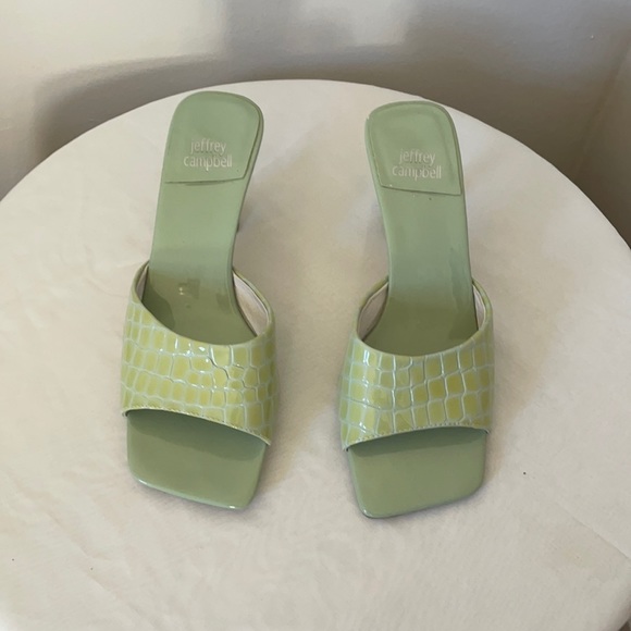 Jeffrey Campbell Shoes - Jeffery Campbell light green stone shoes size 8